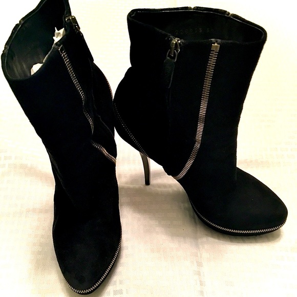 GUCCI Pixies Black Suede Platform Stiletto Heels Ankle Boots Size 39 = US 8.5-9 - Picture 3 of 13